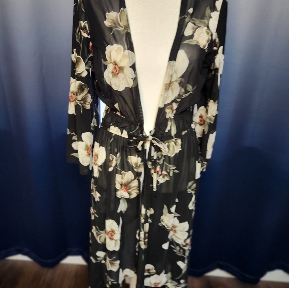 Rayon cover up/ dress - Picture 4 of 8